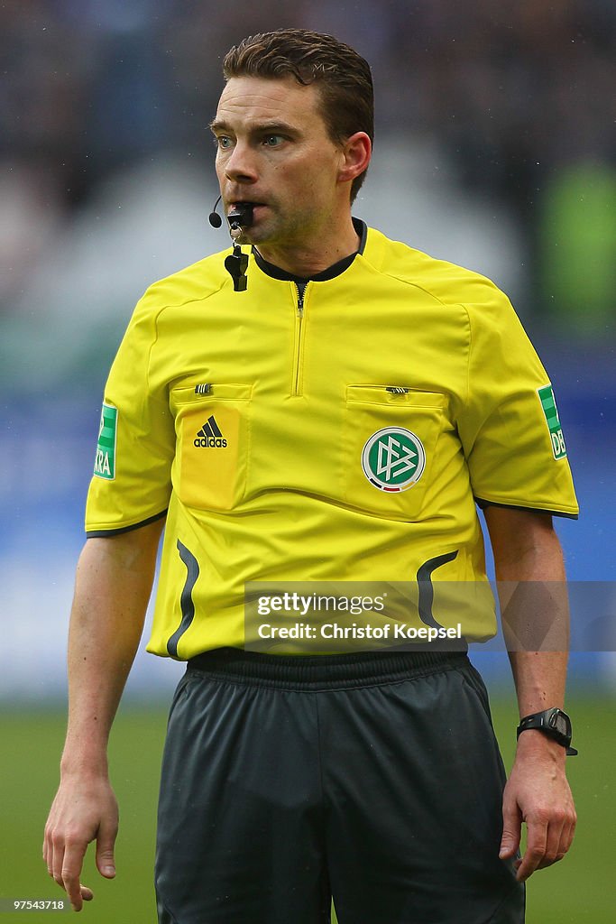 Eintracht Frankfurt v FC Schalke 04 - Bundesliga