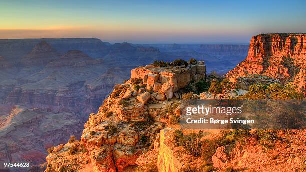evening sun in the grand canyon - grand canyon - fotografias e filmes do acervo