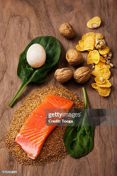 overhead  shot of food containing omega 3 - omega 3 個照片及圖片檔