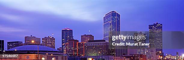 cityscape view of a city at dusk - fort worth fotografías e imágenes de stock