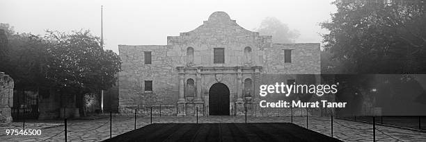 facade of a historic building - alamo san antonio stock pictures, royalty-free photos & images