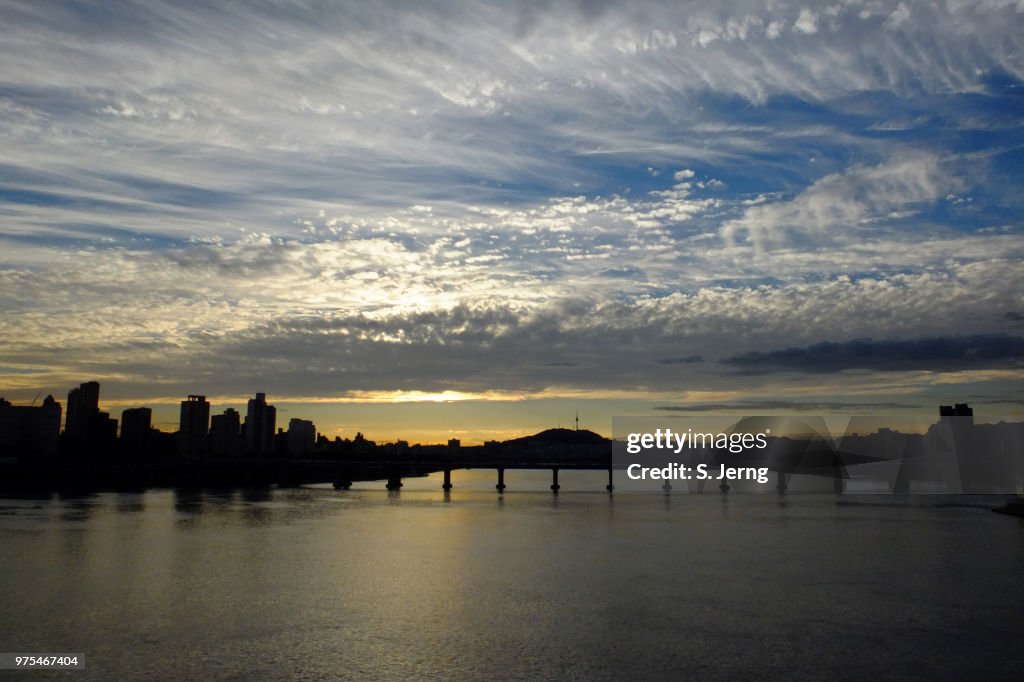 Cloud shower, Han river, Seoul - Aug. 2012
