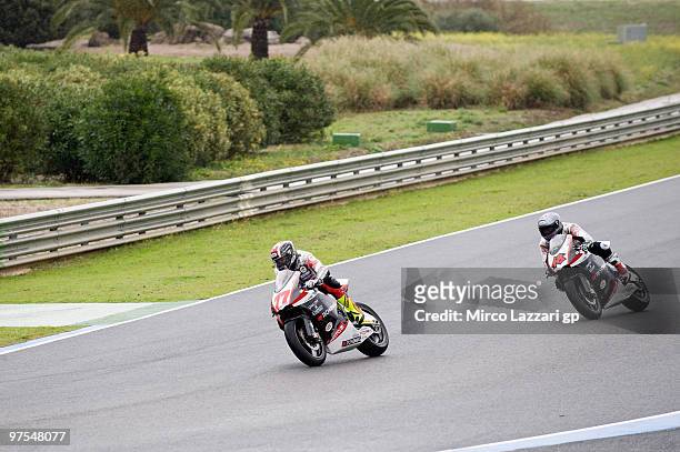 Dominique Aegerten of Switzerland and Technomag - STX leads Shoya Tomizawa of Japan and Technomag - CIP during the third day of testing at Circuito...