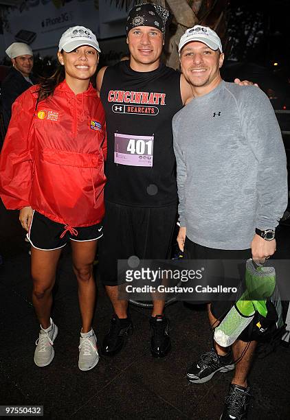 Vanessa Minnillo, Nick Lachey and Drew Lachey attend the First Annual Roselyn Sanchez Triathlon for Life Race on March 7, 2010 in San Juan, Puerto...