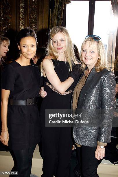 Thandie Newton, Laura Bailey and Twiggy attend the Stella McCartney Ready to Wear show as part of the Paris Womenswear Fashion Week Fall/Winter 2011...