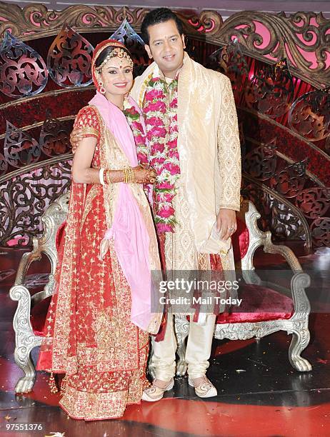 Rahul Mahajan with his wife Dimpy Ganguly at the final day of the reality show Rahul Dulhania Le Jayenge in Mumbai on March 6, 2010.