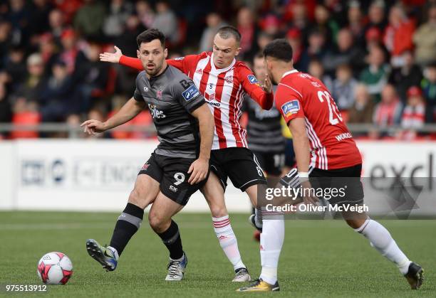 Londonderry , United Kingdom - 15 June 2018; Patrick Hoban of Dundalk in action against Rory Hale of Derry City during the SSE Airtricity League...