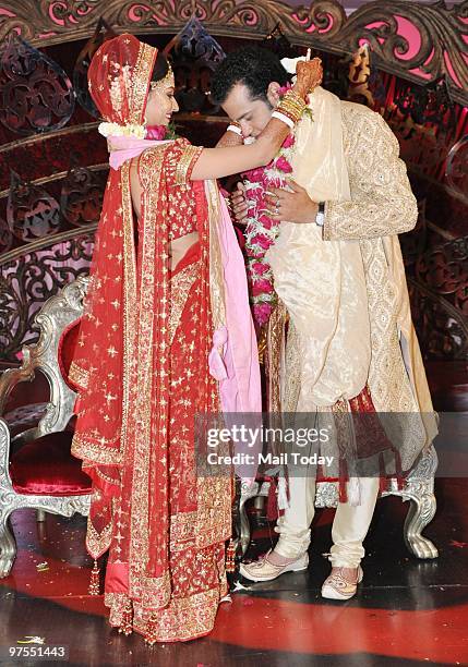 Rahul Mahajan with his wife Dimpy Ganguly at the final day of the reality show Rahul Dulhania Le Jayenge in Mumbai on March 6, 2010.