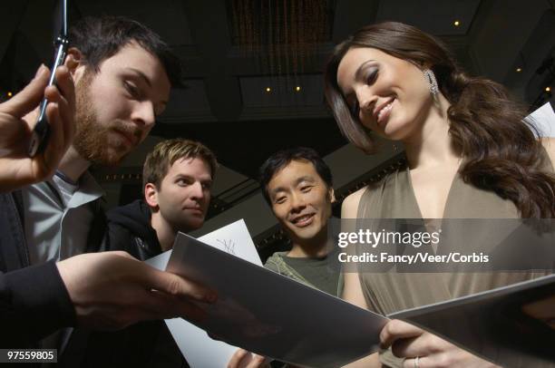Autograph Queue Autograph Crowd Photos and Premium High Res Pictures - Getty Images