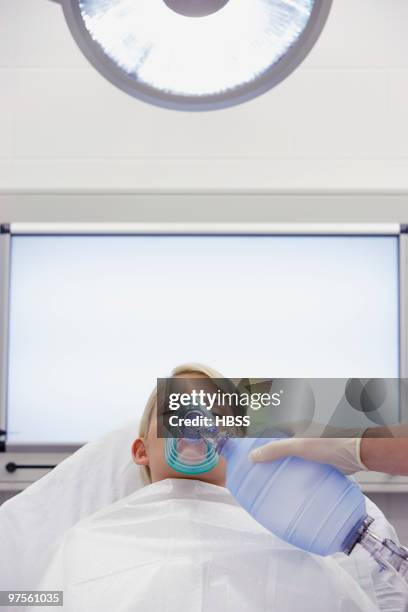 patient with respirator - person on ventilator stock pictures, royalty-free photos & images