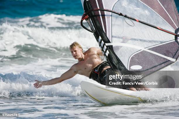 windsurfer - windsurfbrett stock-fotos und bilder