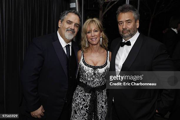 Jon Landau, Julie Landau and Luc Besson at 20th Century Fox - Fox Searchlight Pictures Oscar Party on March 07, 2010 at Boulevard 3 in Hollywood,...