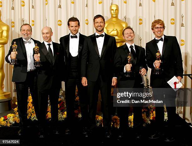 Joe Letteri, Stephen Rosenbaum, Richard Baneham and Andrew R. Jones with their Oscar for Achievement in Visual Effects for "Avatar" and actors...