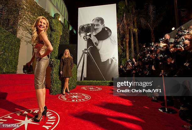 Actress Cameron Diaz attends the 2010 Vanity Fair Oscar Party hosted by Graydon Carter at the Sunset Tower Hotel on March 7, 2010 in West Hollywood,...