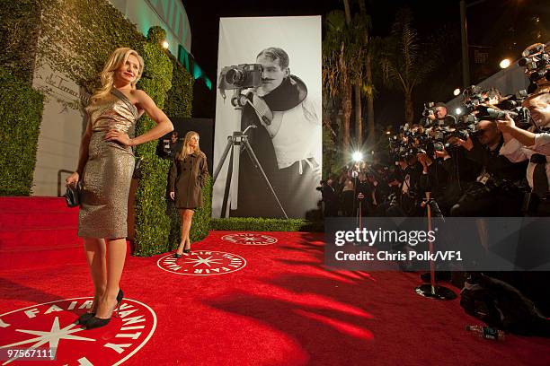 Actress Cameron Diaz attends the 2010 Vanity Fair Oscar Party hosted by Graydon Carter at the Sunset Tower Hotel on March 7, 2010 in West Hollywood,...