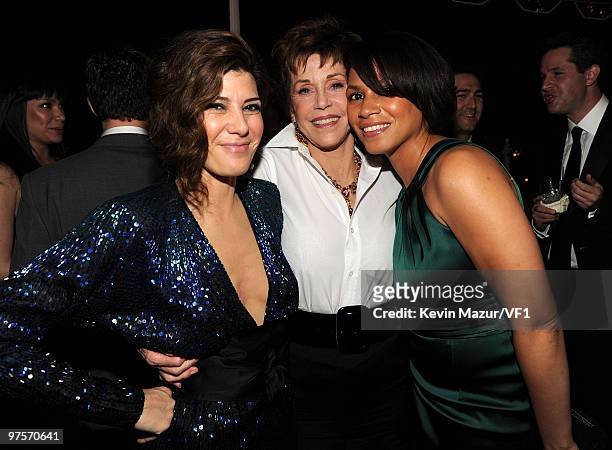 Marisa Tomei and Jane Fonda attends the 2010 Vanity Fair Oscar Party hosted by Graydon Carter at the Sunset Tower Hotel on March 7, 2010 in West...