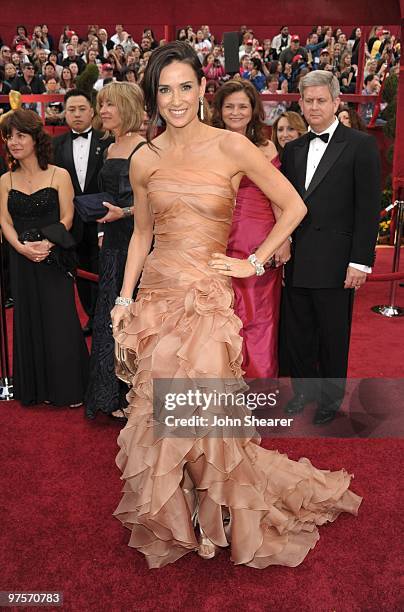 Actress Demi Moore arrives at the 82nd Annual Academy Awards held at the Kodak Theatre on March 7, 2010 in Hollywood, California.