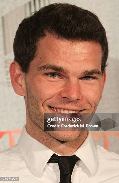 Actor Josh Helman attends the premiere of the television show "Justified" at the Directors Guild of America on March 8, 2010 in Los Angeles,...