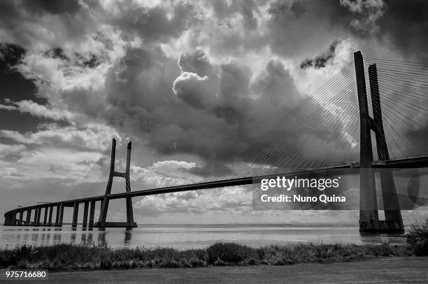 ponte vasco da gama - ponte vasco da gama stock-fotos und bilder