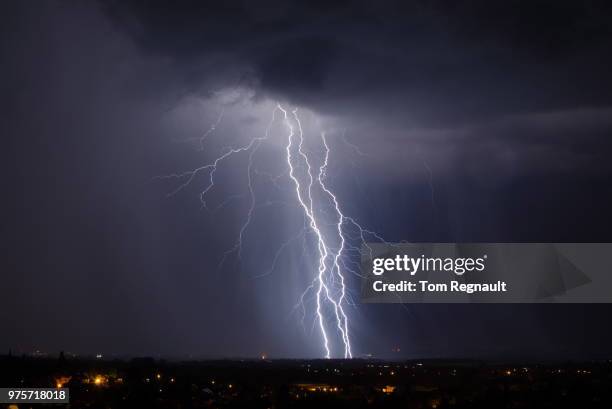 crack - orage photos et images de collection