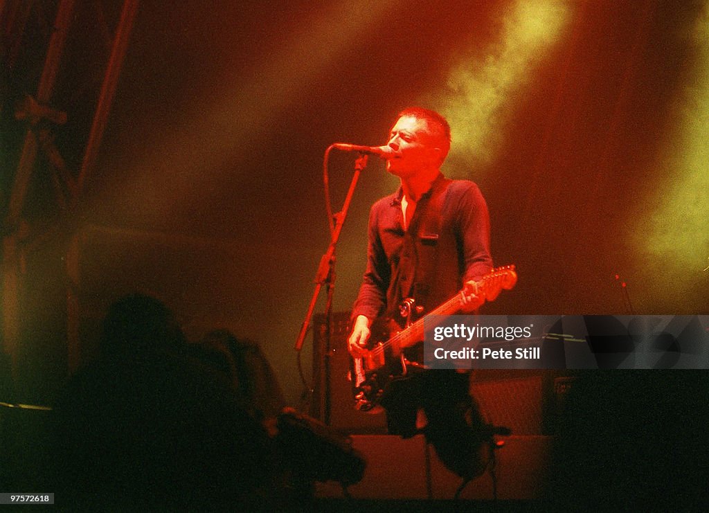 Radiohead Perform At The Glastonbury Festival In 1997