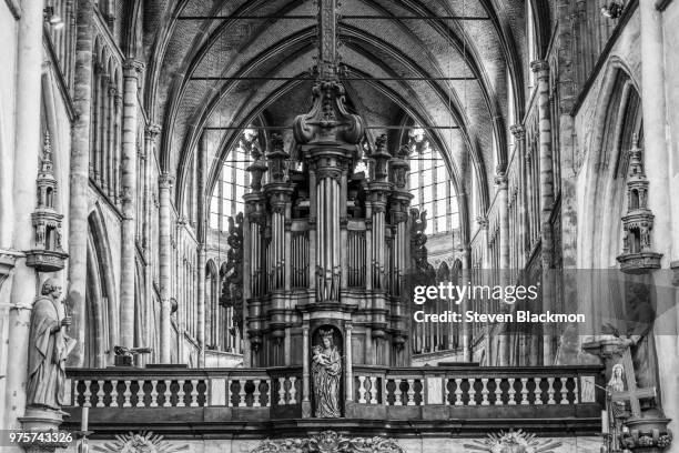 church of our lady - bruges - church of our lady bruges stock pictures, royalty-free photos & images