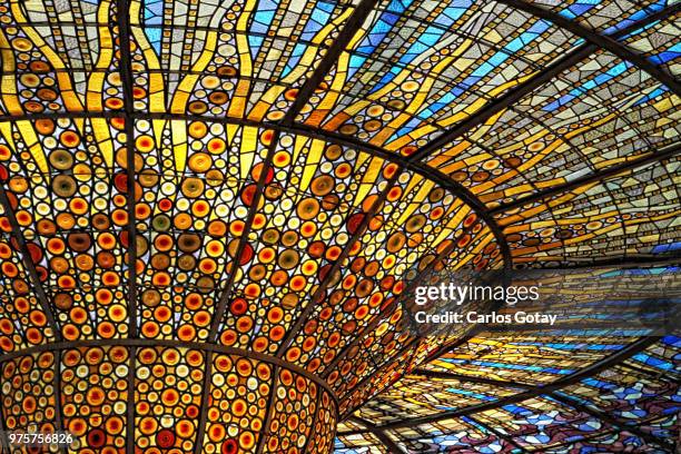 stained-glass ceiling - stained glass stockfoto's en -beelden