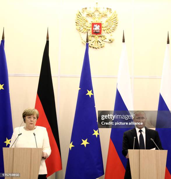 May 2018, Russia, Sochi: Chancellor of Germany Angela Merkel talks to the press after her meeting with the Russian President Vladimir Putin . Topics...