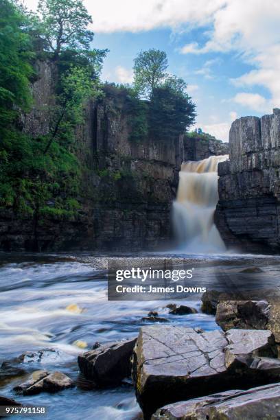 high force waterfall - high force waterfall stock pictures, royalty-free photos & images