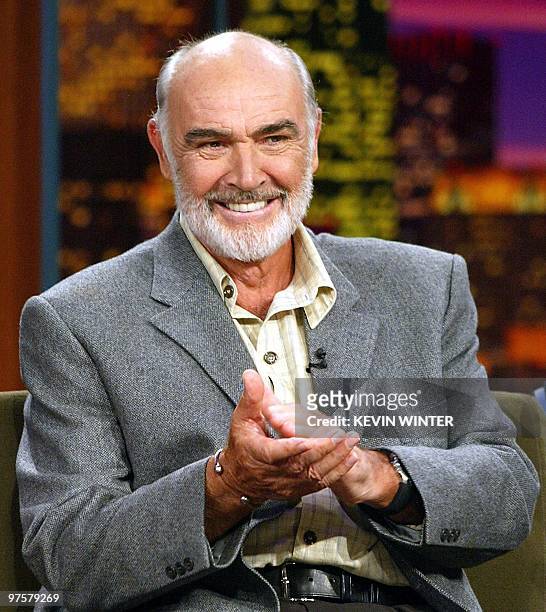 El actor Sean Connery durante una presentacion en un programa de television en los estudios NBC, el 17 de julio de 2003, en Burbank, California. AFP...