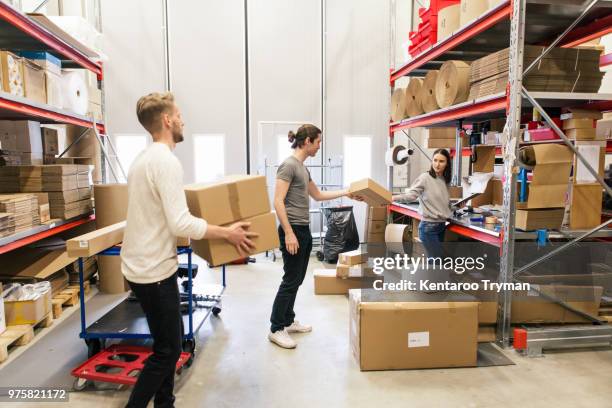 Stack Box Employee Full Stack Icon Photos and Premium High Res Pictures - Getty Images