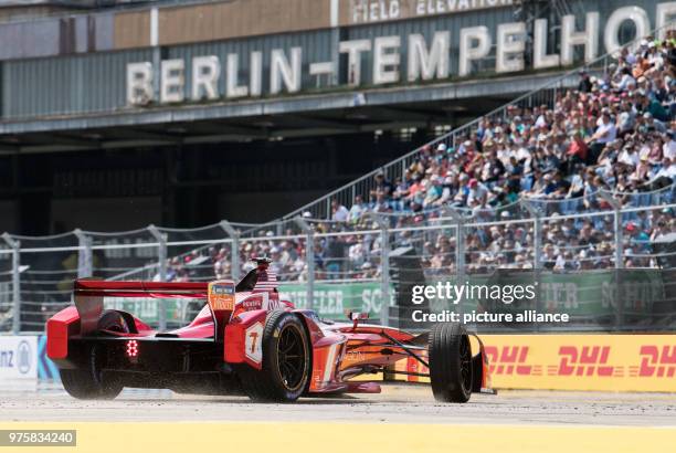 Dpatop - 19 May 2018, Germany, Berlin: Motorsport: ABB FIA Formula E Championship, ePrix, race at the former Tempelhof Airport: Jerome d'Ambrosio of...