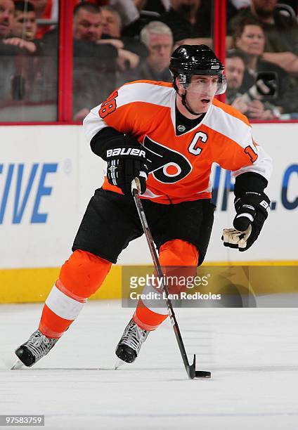 Mike Richards of the Philadelphia Flyers skates with the puck against the Toronto Maple Leafs on March 7, 2010 at the Wachovia Center in...