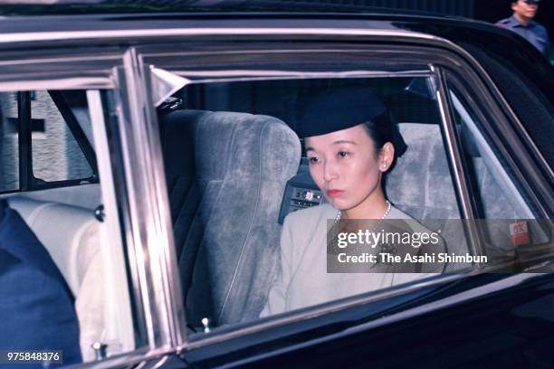 Princess Nobuko of Mikasa is seen on arrival at the Togu Palace after seeing Emperor Hirohito after vomiting blood on September 20, 1988 in Tokyo,...
