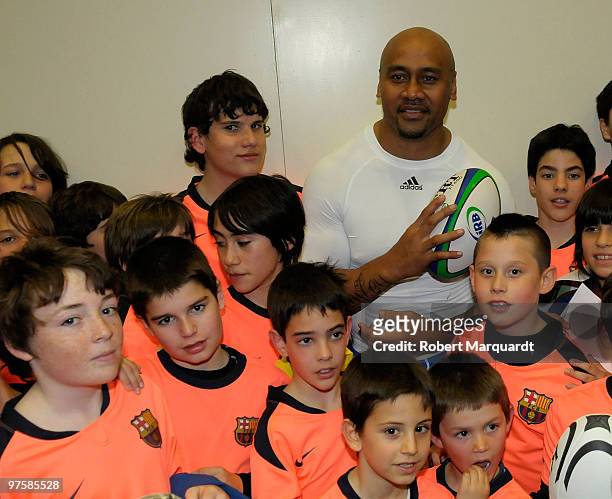 Jonah Lomu, New Zealand star Rugby Player attends a youth rugby clinic at the Global Sports Forum held at the Palau de Congressos on March 9, 2010 in...
