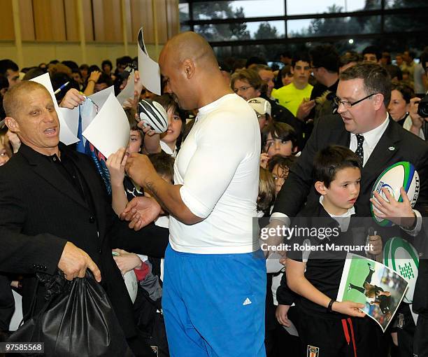 Jonah Lomu, New Zealand star Rugby Player attends a youth rugby clinic at the Global Sports Forum held at the Palau de Congressos on March 9, 2010 in...