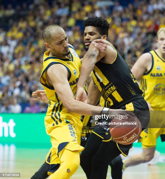 May 2018, Germany, Berlin: Basketball 1st Bundesliga - Championship round, Play-Offs semifinal, Match 1: ALBA Berlin vs MHP Riesen Ludwigsburg in the...