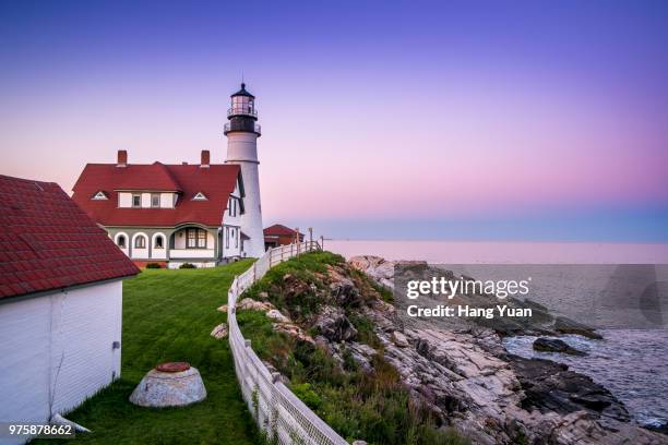 portland lighthouse standing on cliff, portland, maine, usa - maine bildbanksfoton och bilder