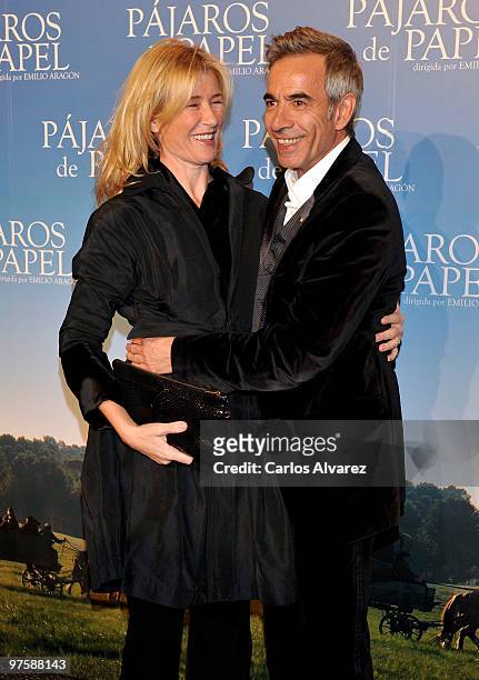 Spanish actress Ana Duato and actor Imanol Arias attend "Pajaros de Papel" premiere at the Kinepolis cinema on March 9, 2010 in Madrid, Spain.