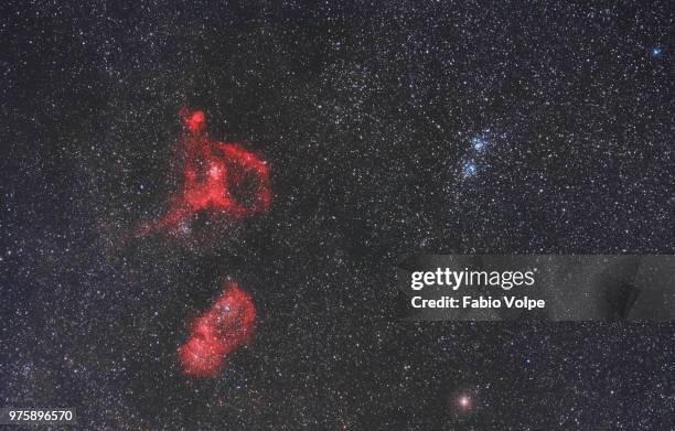 nebulosa cuore, nebulosa anima e doppio ammasso di perseo - cuore stock pictures, royalty-free photos & images