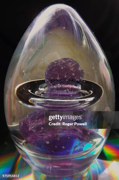 paperweight with reflected light [i] - paperweight stock pictures, royalty-free photos & images