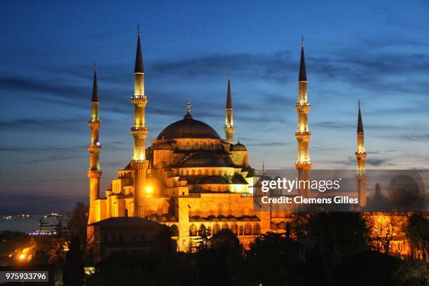 blaue moschee - moschee fotografías e imágenes de stock