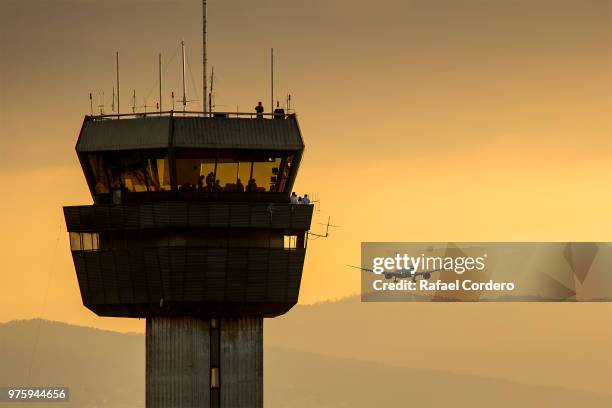 787 - airport tower stock pictures, royalty-free photos & images