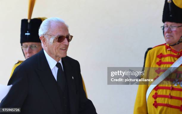 May 2018, Germany, Altshausen: Duke Franz of Bavaria arrives at the funeral of Duke Friedrich of Wuerttemberg who died in a car accident. According...