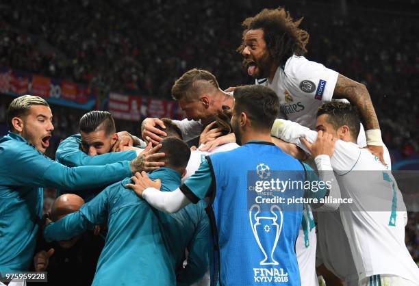 May 2018, Ukraine, Kiev: soccer, Champions League, Real Madrid vs FC Liverpool, finals at the Olimpiyskiy National Sports Complex. Madrid's players...