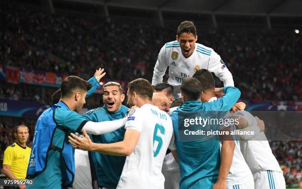 May 2018, Ukraine, Kiev: soccer, Champions League, Real Madrid vs FC Liverpool, finals at the Olimpiyskiy National Sports Complex. Madrid's players...