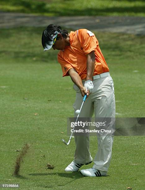 Unho Park of Australia drives a 2nd shot on the 8th hole during Asian International Final Qualifying for The Open at Saujana Golf and Country Club on...