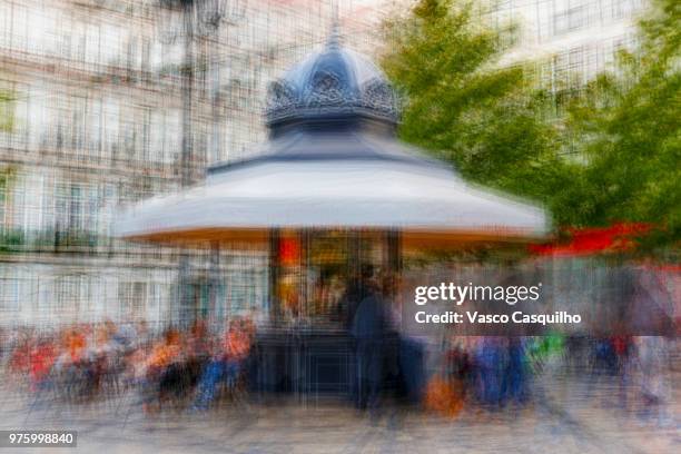 lisbon quiosque - quiosque stockfoto's en -beelden