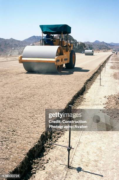 Layers Getting Compacted 248 Compaction Stock Photos, High-Res Pictures, and Images - Getty Images