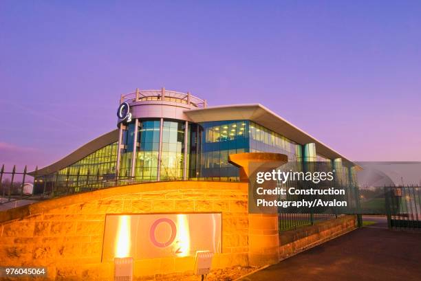 O2 Building Runcorn Runcorn Cheshire Photos and Premium High Res Pictures - Getty Images